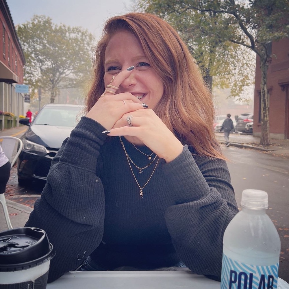 Meet your Posher, Abigail